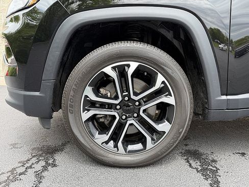 Used 2024 Jeep Compass Limited w/ Sun and Sound Group AWD/4WD image 9
