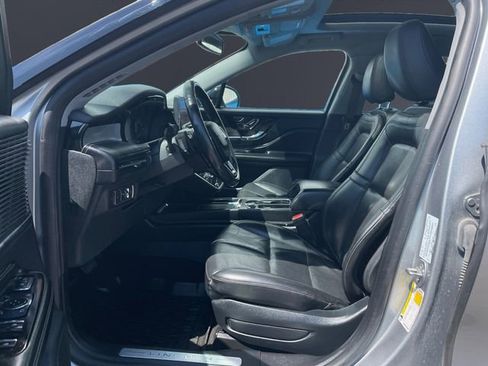 Used 2022 Lincoln Corsair AWD w/ Premium Package image 6