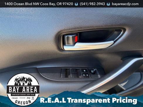 Used 2022 Toyota Corolla SE FWD image 26