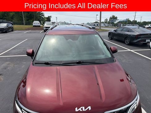 Used 2024 Kia Carnival SX FWD image 3
