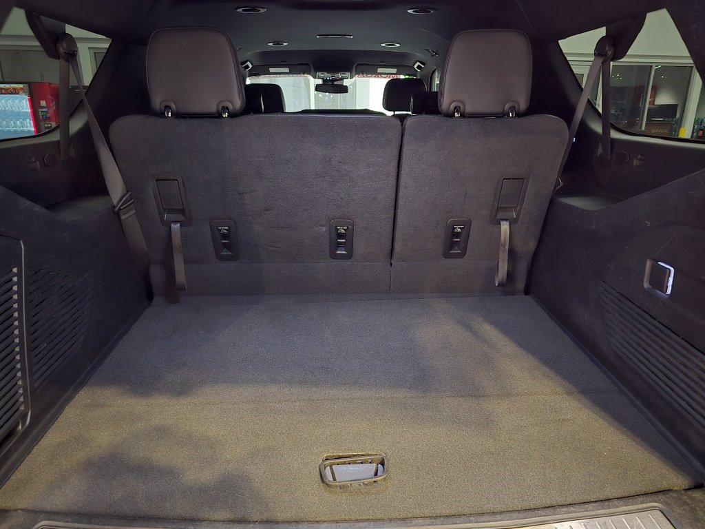 Used 2024 Chevrolet Suburban RST RWD image 43