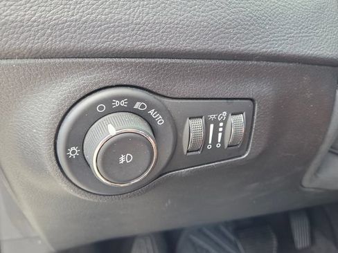 Used 2017 Jeep Compass Trailhawk w/ Leather Interior Group AWD/4WD image 29