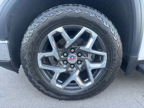 Used 2023 GMC Sierra 1500 SLT w/ SLT Premium Package image 33