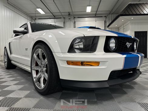 Used 2007 Ford Mustang GT RWD image 15