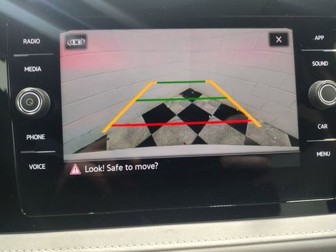 New 2025 Volkswagen Taos SE image 8