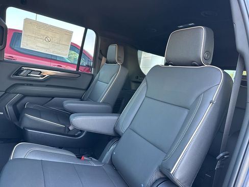 New 2026 GMC Yukon XL Elevation w/ LPO, Elevation Black Package image 31