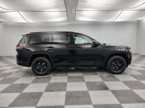 New 2026 Jeep Grand Cherokee L 4WD image 12