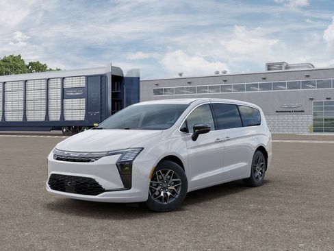 New 2027 Chrysler Pacifica Limited FWD image 1