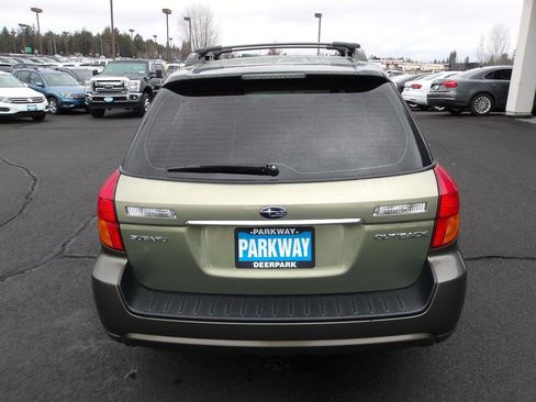 Used 2005 Subaru Outback Premium image 4
