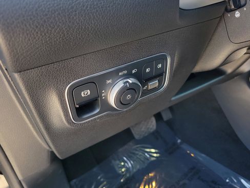 Certified 2026 Mercedes-Benz GLB 250 image 21