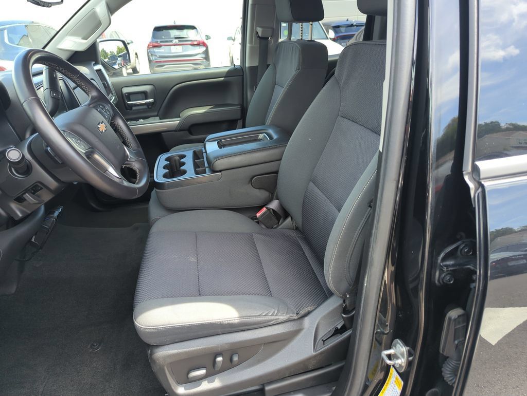 Used 2018 Chevrolet Silverado 1500 LT w/ All Star Edition AWD/4WD image 12