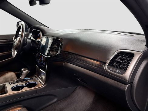 Used 2019 Jeep Grand Cherokee Altitude image 31
