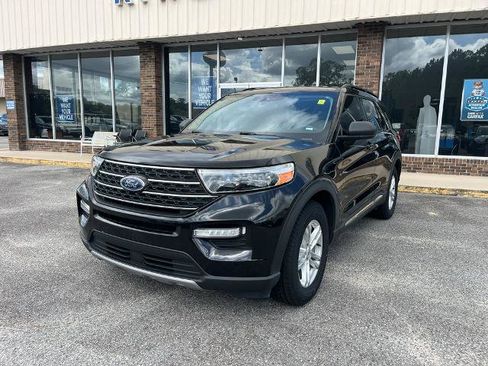 Certified 2023 Ford Explorer XLT w/ Equipment Group 202A RWD image 2