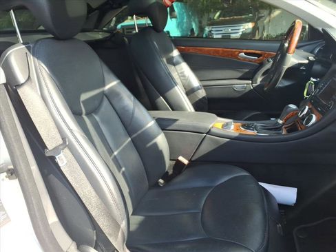 Used 2008 Mercedes-Benz SL 550 image 9