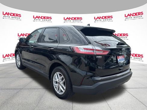 Used 2023 Ford Edge SE AWD/4WD image 5