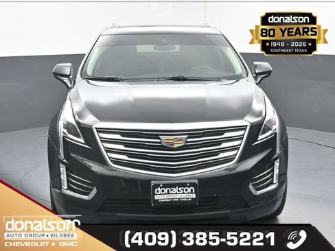 Used 2017 Cadillac XT5 Premium Luxury w/ Driver Assist Package FWD image 3