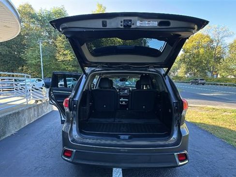 Used 2017 Toyota Highlander Limited image 44