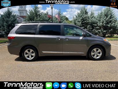 Used 2017 Toyota Sienna LE