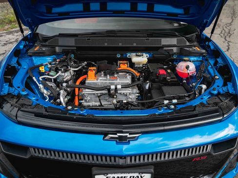 New 2025 Chevrolet Equinox EV RS image 18