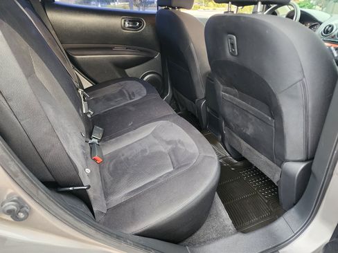 Used 2014 Nissan Rogue S FWD image 16