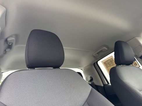 Used 2022 Ford Maverick XL image 19