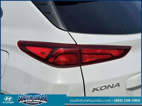 Certified 2023 Hyundai Kona SEL AWD/4WD image 12