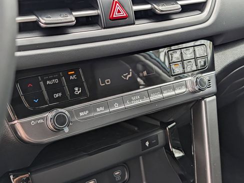 New 2026 Kia Seltos EX FWD image 9