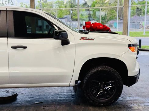 Used 2023 Chevrolet Silverado 1500 Custom Trail Boss AWD/4WD image 4