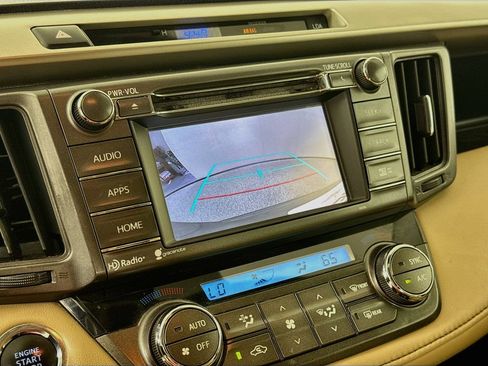 Used 2014 Toyota RAV4 Limited w/ Technology Package FWD image 17