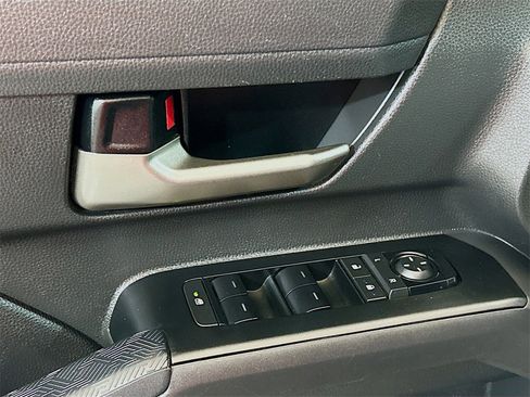 Used 2025 Toyota Tacoma TRD Off-Road image 15