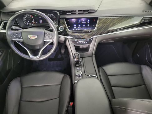 Used 2020 Cadillac XT6 Premium Luxury FWD image 16