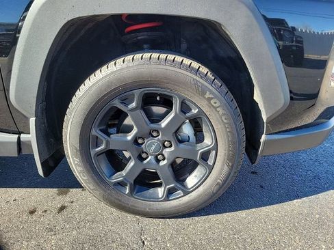 Used 2021 Toyota RAV4 TRD Off-Road image 9