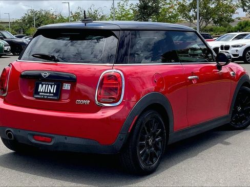 Used 2020 MINI Cooper 2-Door Hardtop FWD image 12