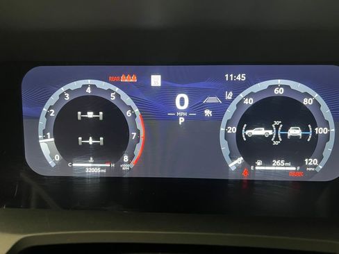 Used 2024 Toyota Tacoma TRD Off-Road image 16