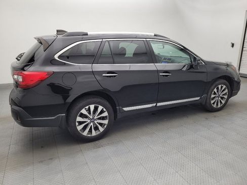 Used 2018 Subaru Outback 3.6R Touring AWD/4WD image 10