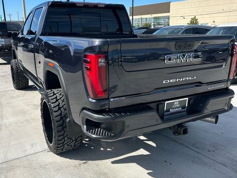 Used 2024 GMC Sierra 2500 Denali Ultimate image 5