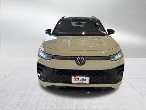 New 2026 Volkswagen Tiguan SE R-Line image 8