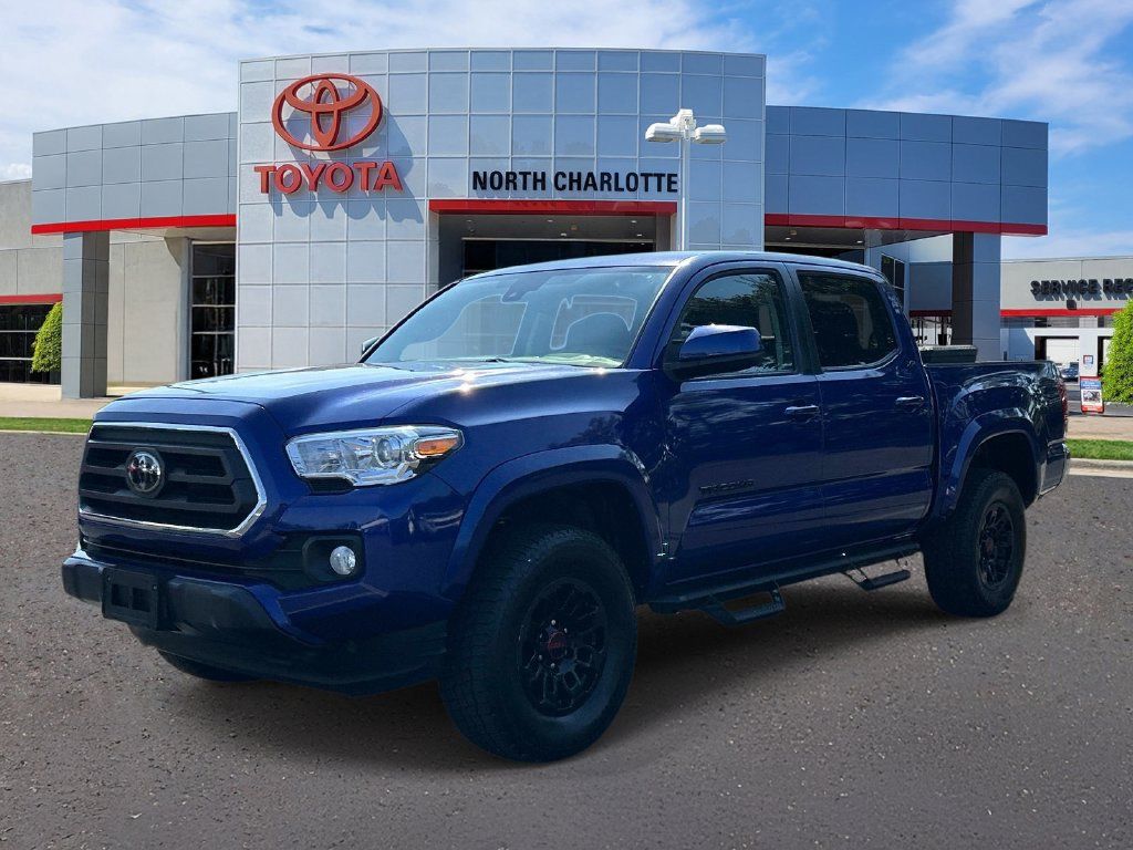 Used 2022 Toyota Tacoma SR5 RWD image 4