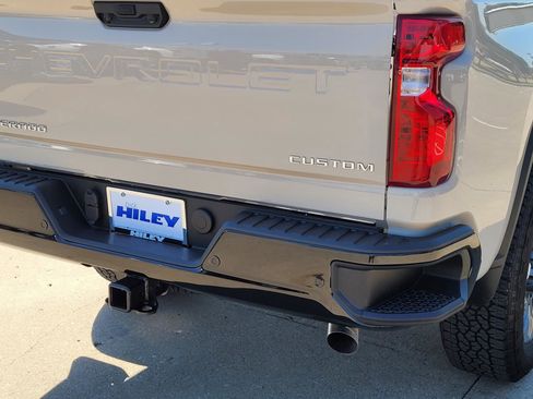 New 2026 Chevrolet Silverado 2500 Custom w/ Custom Value Package AWD/4WD image 4