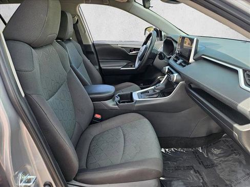 Used 2024 Toyota RAV4 XLE FWD image 25