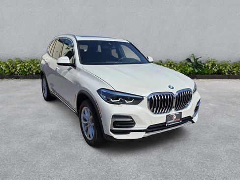 Used 2023 BMW X5 xDrive40i w/ Premium Package AWD/4WD image 4