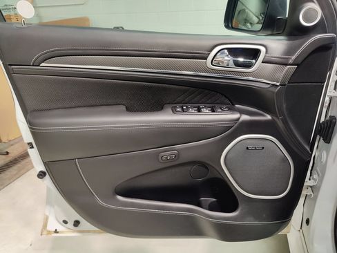Used 2018 Jeep Grand Cherokee SRT AWD/4WD image 21