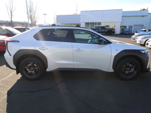 Used 2025 Subaru Solterra Premium image 2