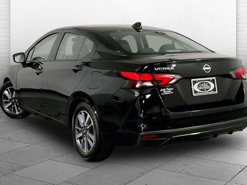 Used 2025 Nissan Versa SV FWD image 11