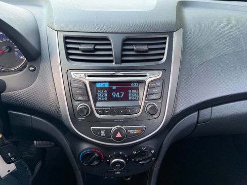 Used 2017 Hyundai Accent SE image 28