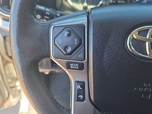 Used 2022 Toyota Tacoma SR5 w/ Technology Package AWD/4WD image 16