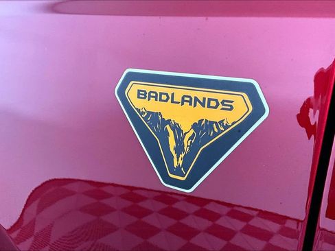 Used 2025 Ford Bronco Badlands AWD/4WD image 14