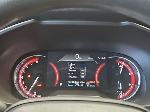 Used 2025 Toyota RAV4 XLE image 18