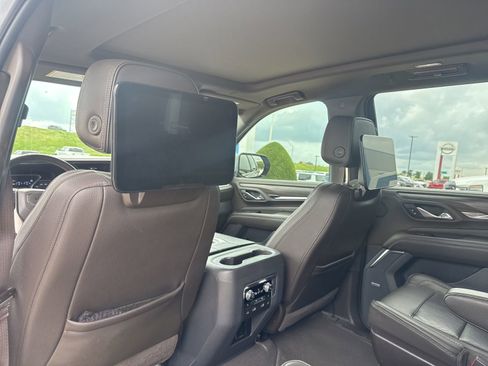 Used 2021 GMC Yukon Denali w/ Denali Premium Package AWD/4WD image 12