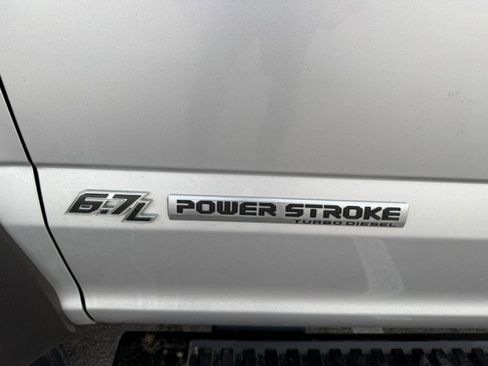 Used 2018 Ford F550 4x4 Regular Cab Super Duty image 17